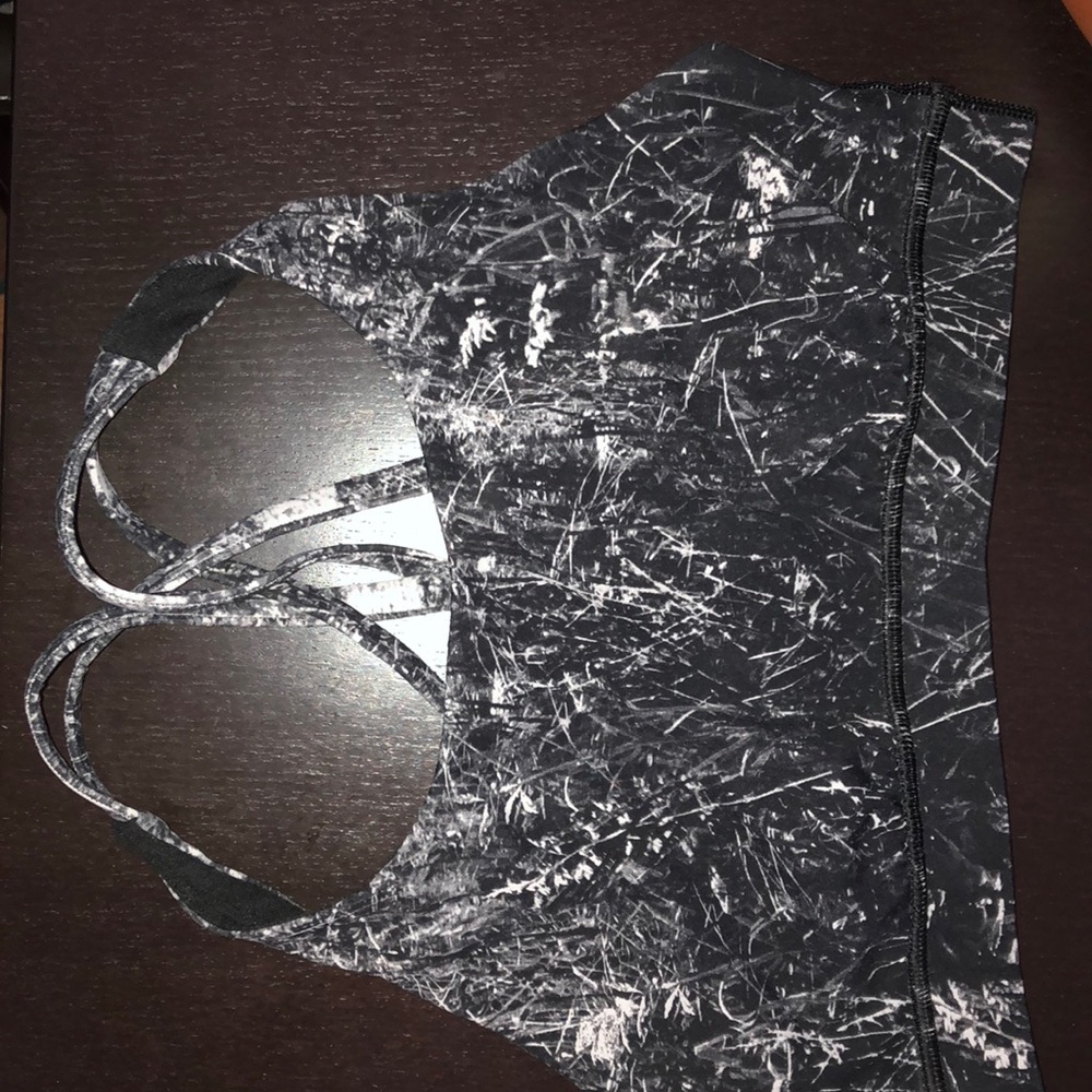 Lululemon sports bra- size small (6)